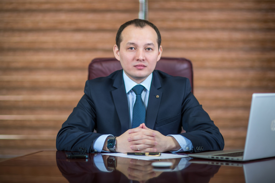 В соответствии с решением единственного участника ТОО «ТрансКом» председателем правления компании, входящей в ERG (Евразийскую Группу), назначен Ердос Темиргалиевич Кашаганов.